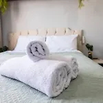 706 - Apto Com Piscina Prox Bras E Centro