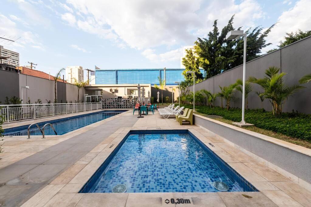 706 - Apto Com Piscina Prox Bras E Centro * São Paulo